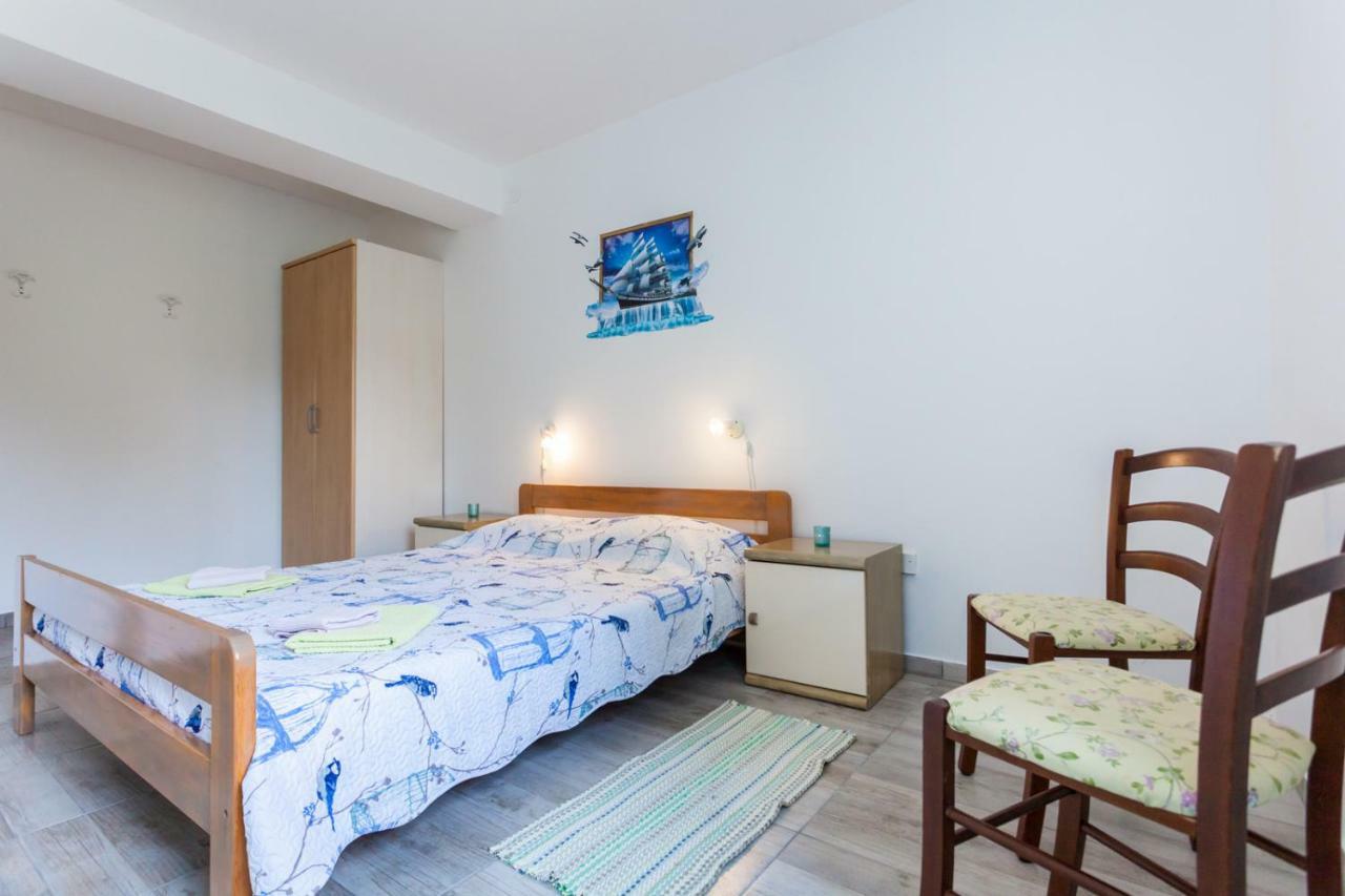 Marina Apartment Malinska Exterior photo