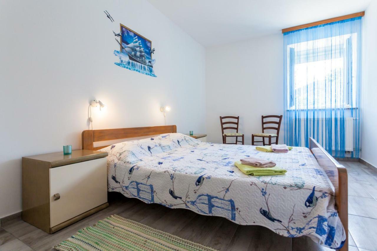 Marina Apartment Malinska Exterior photo